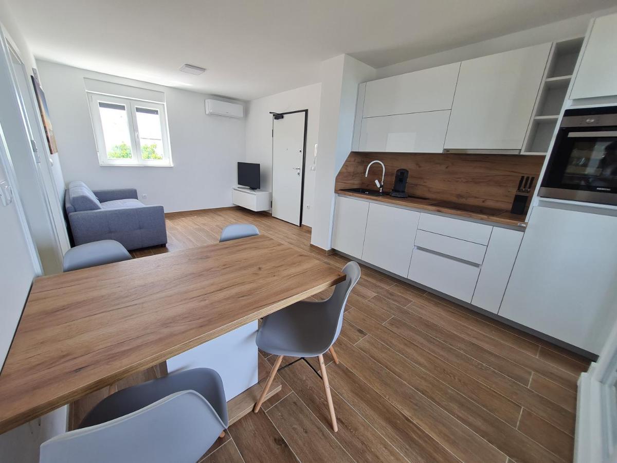 Apartmani Adria نين المظهر الخارجي الصورة
